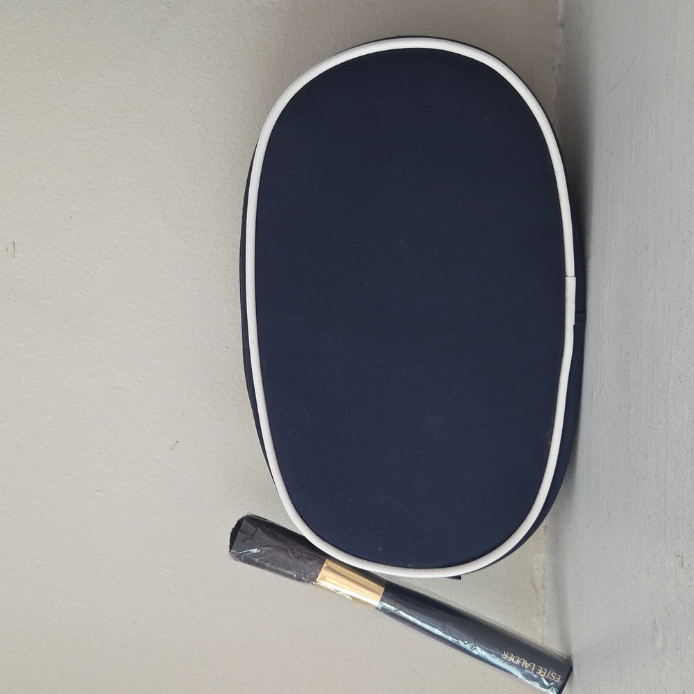 Estee Lauder Makeup Blush Brush Travel Size And Small Makeup Bag NWOT